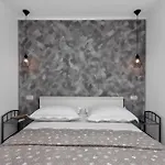 4 * Makarska