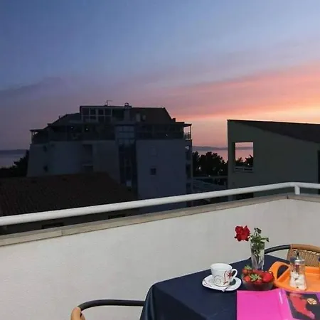 Apartment 4 *